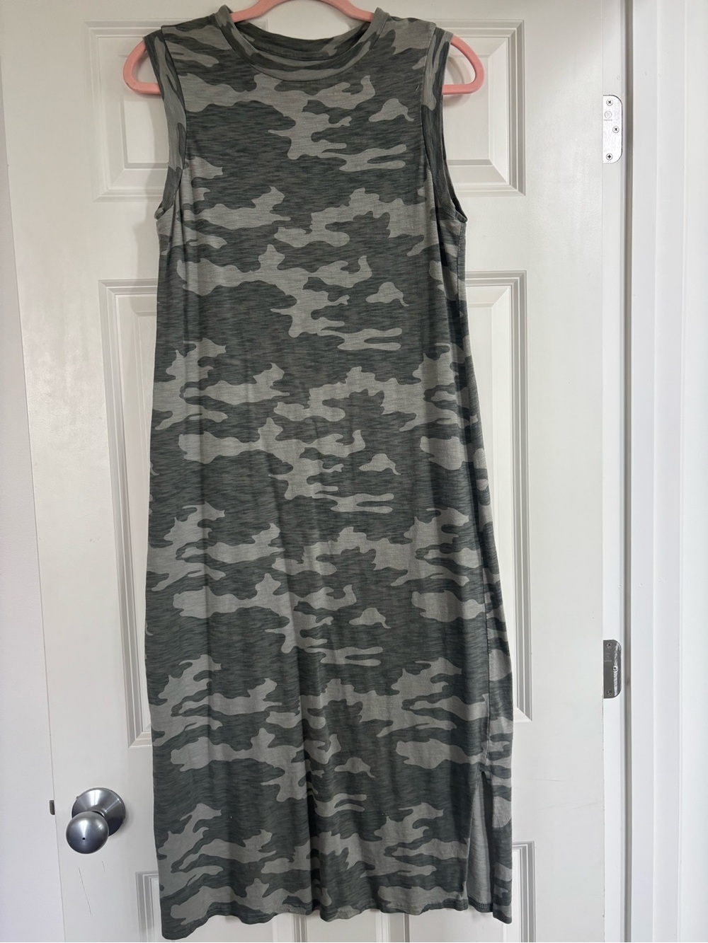 Universal Thread Olive and Gray Camo Midi Dress